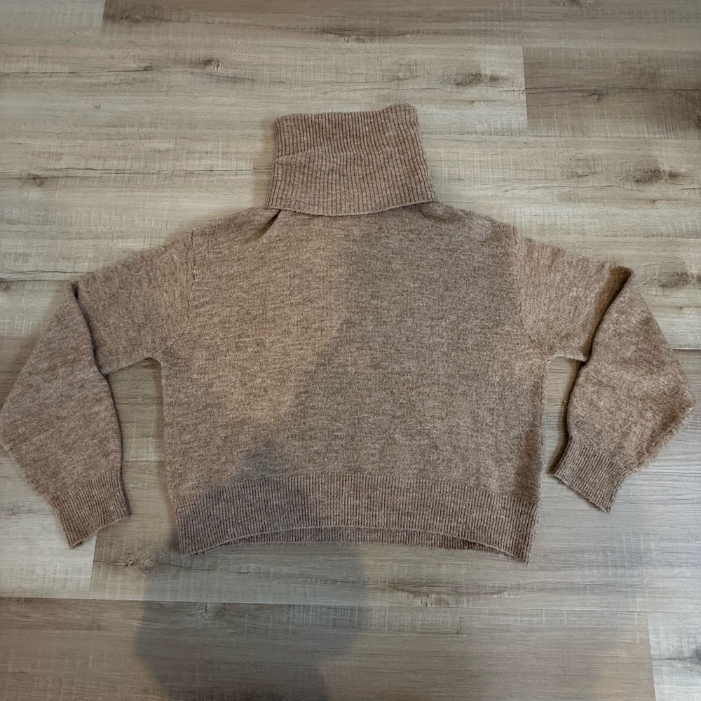 H&M Brown Wool Blend Turtle Neck Sweater Size Small